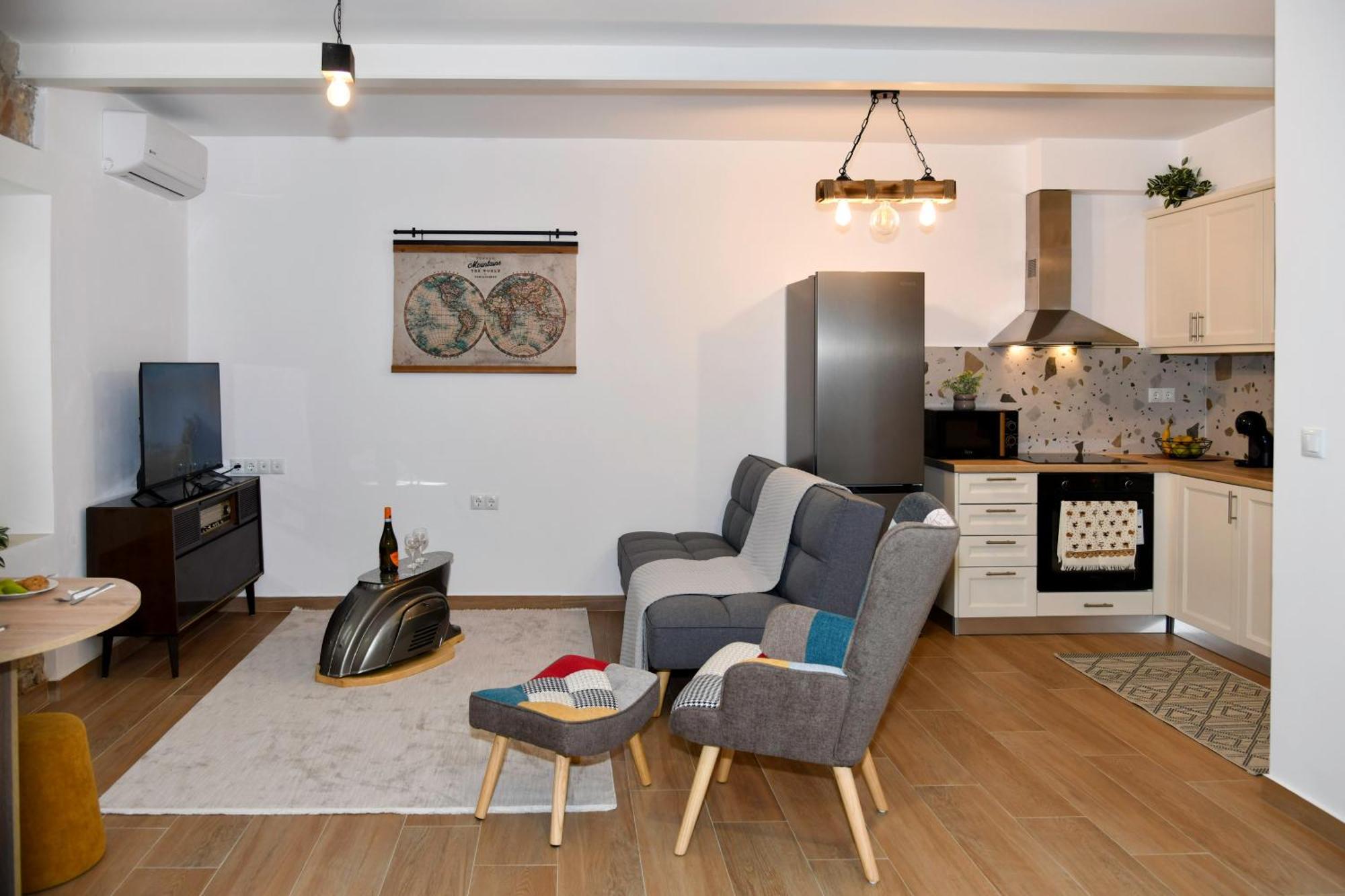 Captain Theo'S Modern Apartment Maria Lefkimmi  Exterior photo