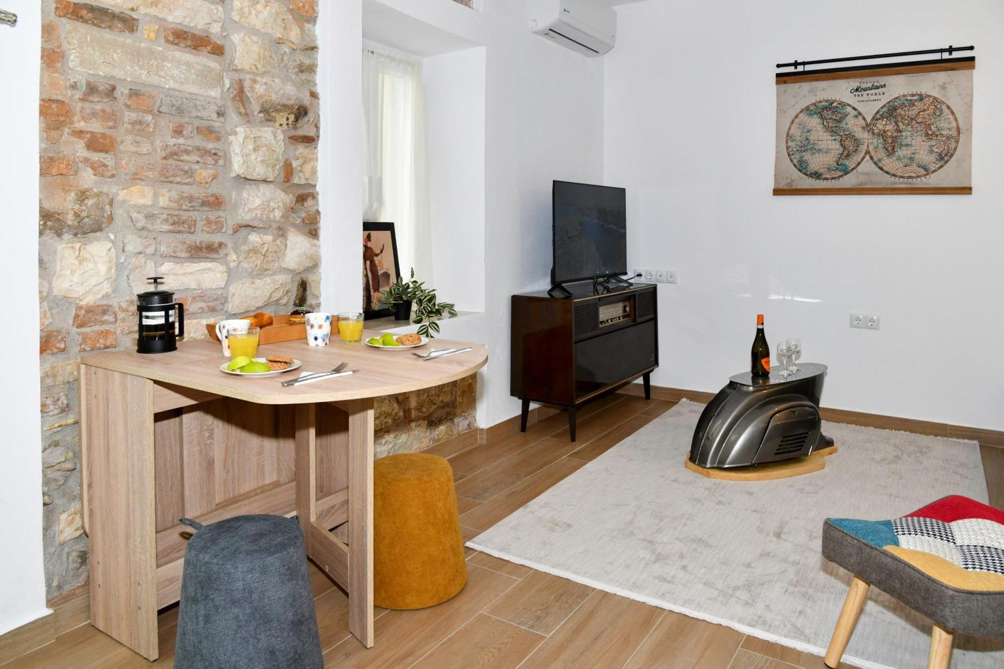 Captain Theo'S Modern Apartment Maria Lefkimmi  Exterior photo
